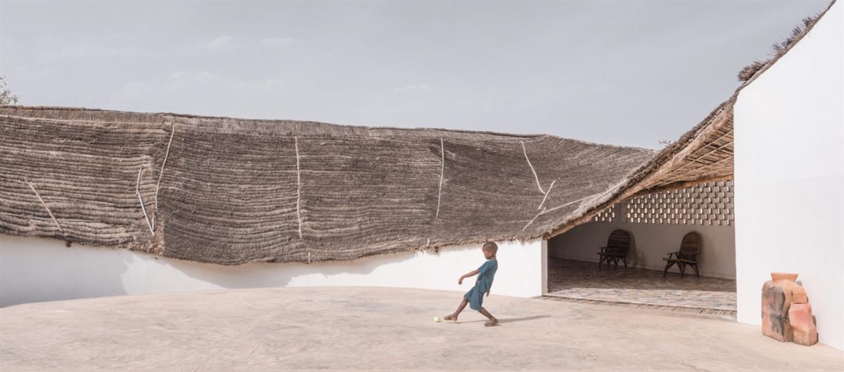 Thread Benefit Exhibition | David Zwirner