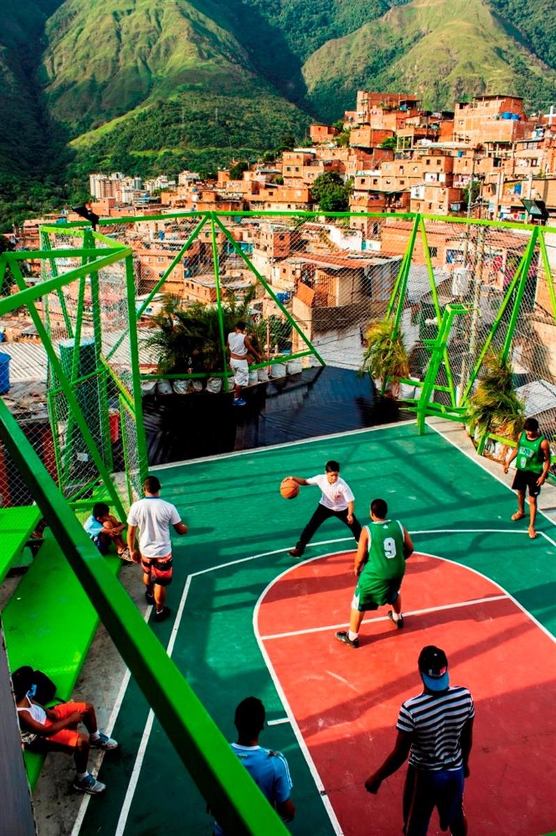 Socially-Organized Housing: Biophilia, Connectivity, and Spirituality