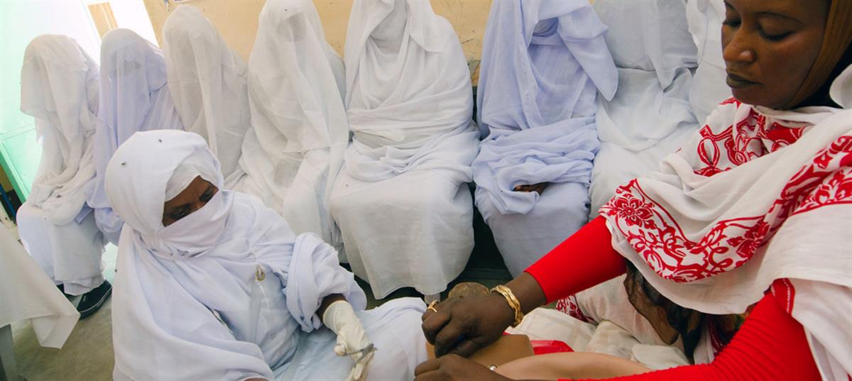 Investing in health workers yields ‘triple dividend’, WHO chief says in New Year’s message