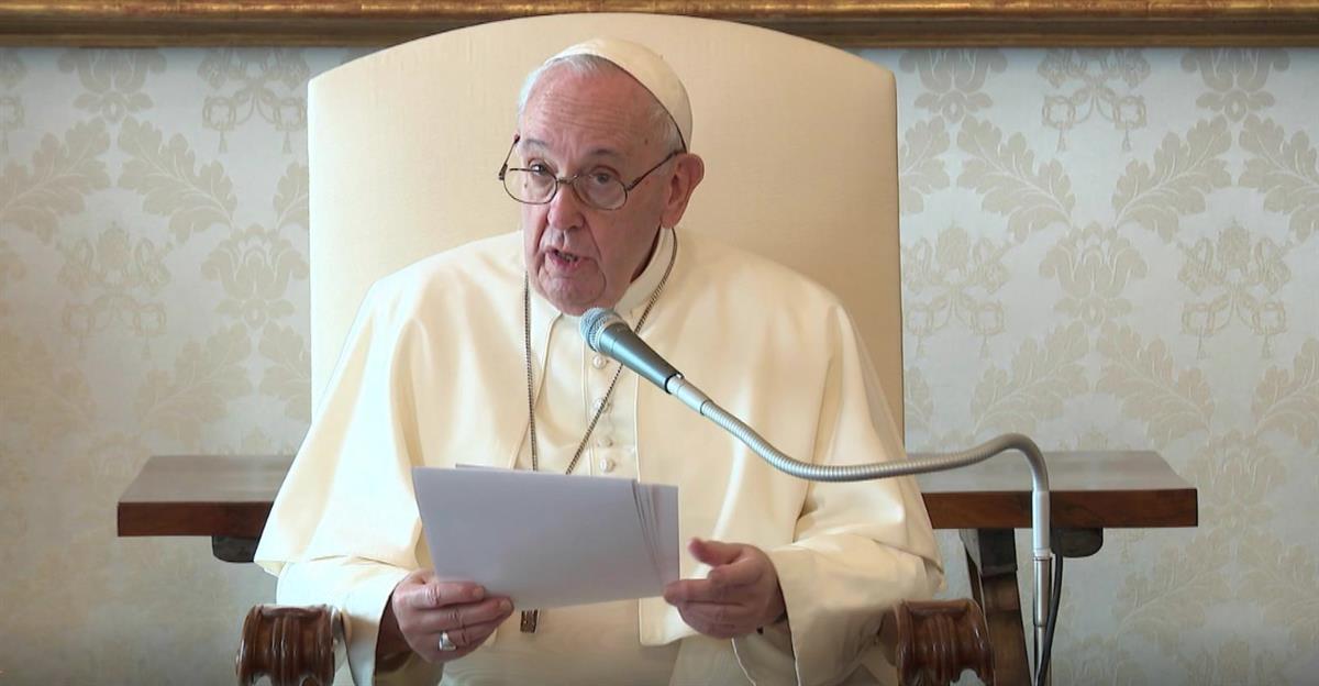 Reuters: Pull investments from companies not committed to environment, pope says