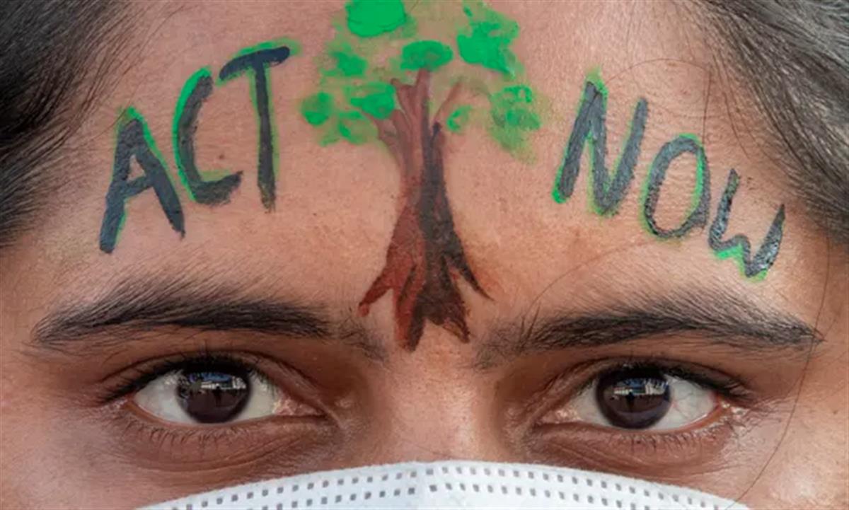 Cop26 targets too weak to stop disaster, say Paris agreement architects