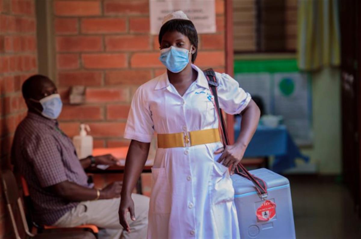 World must agree pandemic treaty and strengthen WHO, experts warn